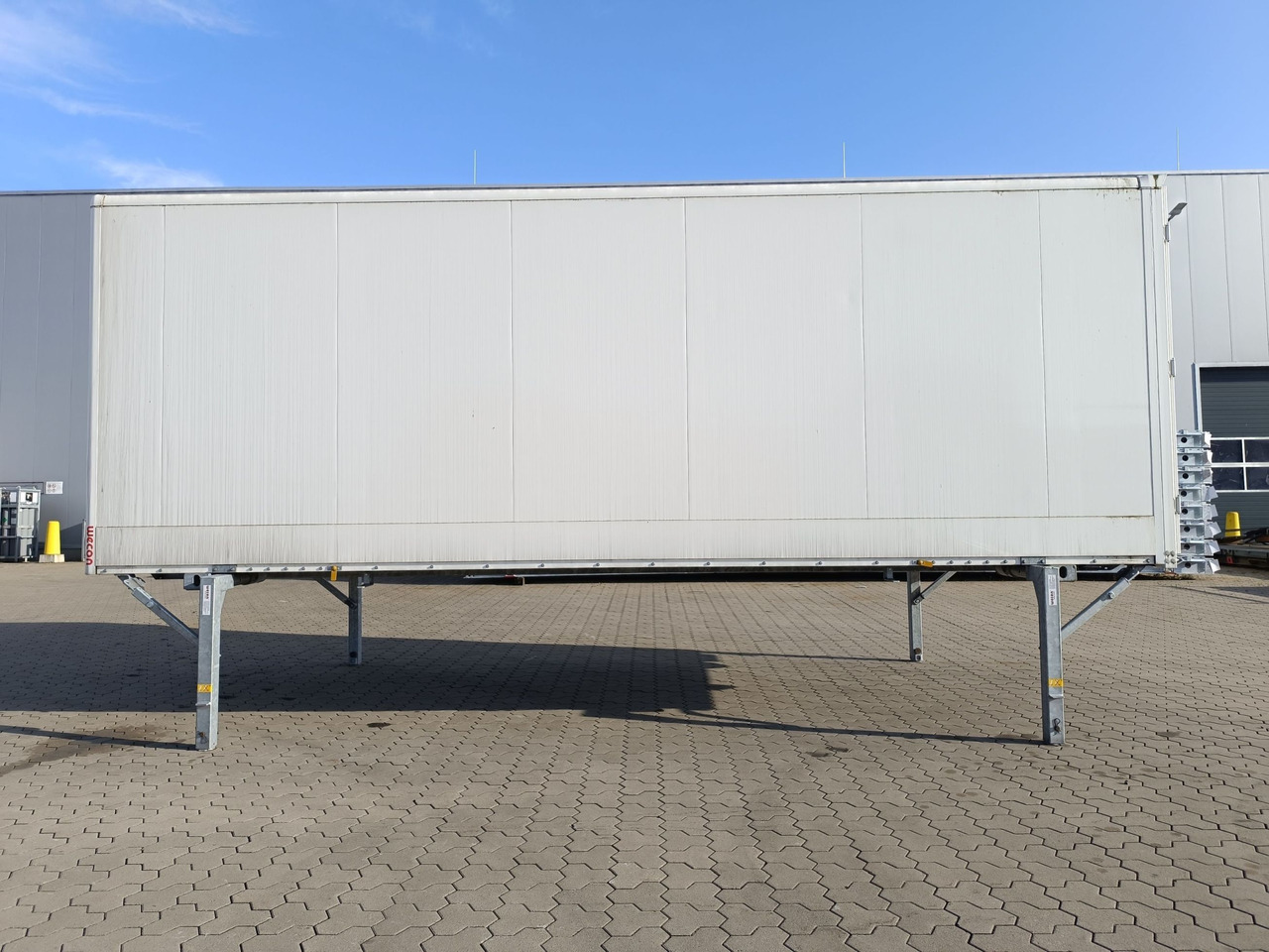 BDF-System, 7.450 mm lang, SONDERPREIS MESSEAUFBAU, - 可拆卸车身 - 厢式:图1 BDF-System, 7.450 mm lang, SONDERPREIS MESSEAUFBAU, - 可拆卸车身 - 厢式:图1