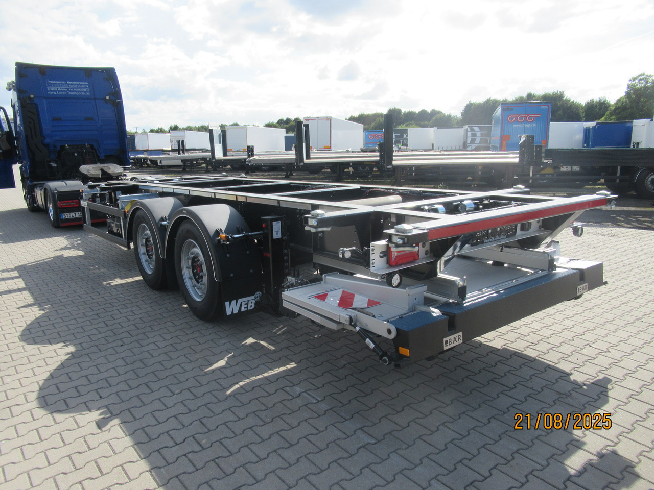 System Trailers BDF-System, Standard ohne Zulassung, mit Ladebordwand - 封闭厢式拖车:图4 System Trailers BDF-System, Standard ohne Zulassung, mit Ladebordwand - 封闭厢式拖车:图4