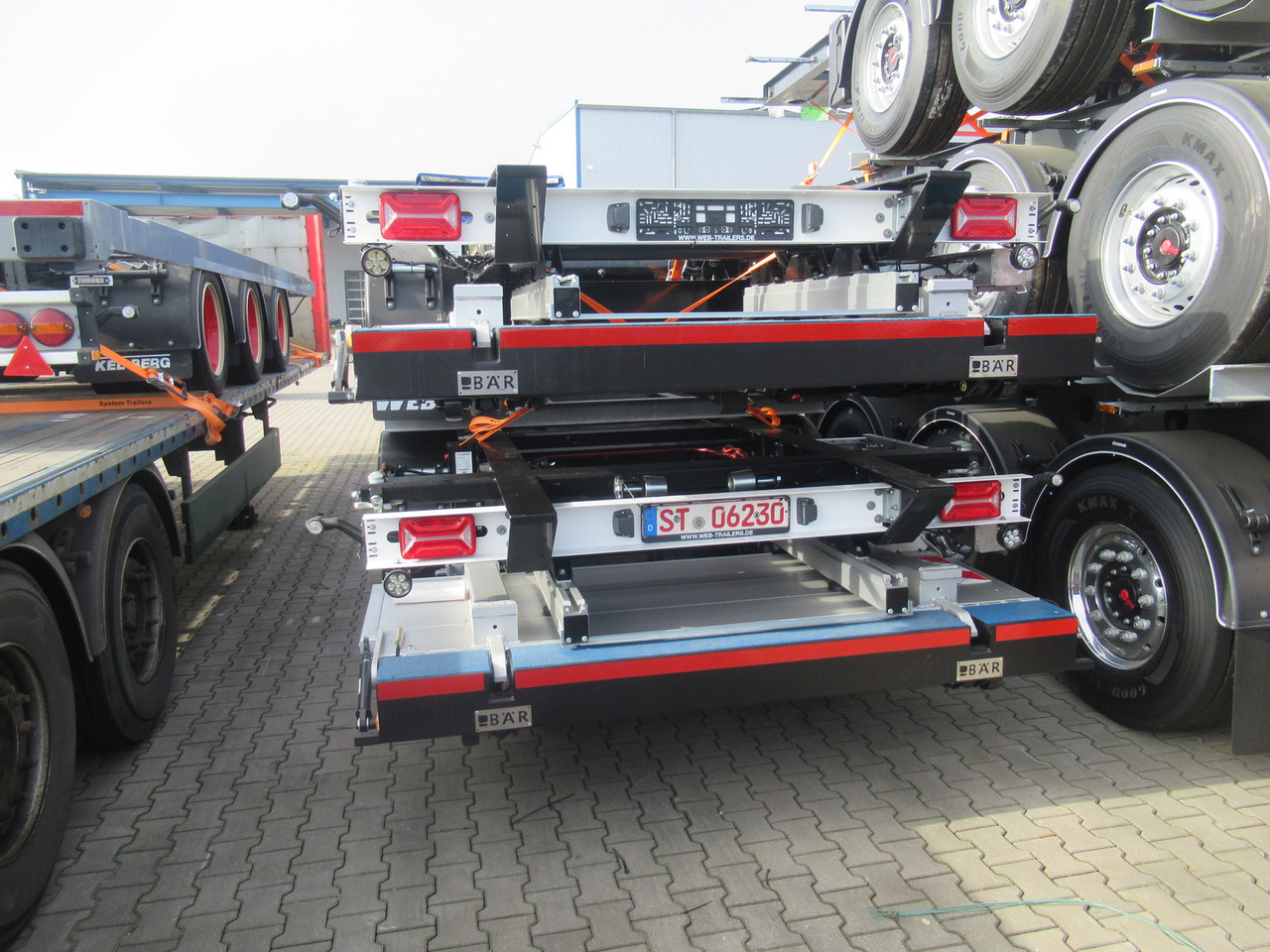 System Trailers BDF-System, Standard ohne Zulassung, mit Ladebordwand - 封闭厢式拖车:图3 System Trailers BDF-System, Standard ohne Zulassung, mit Ladebordwand - 封闭厢式拖车:图3