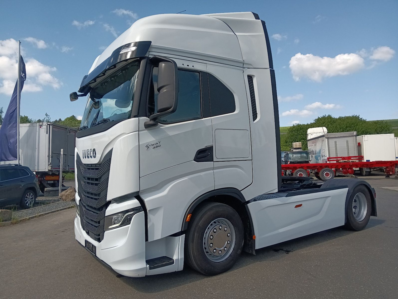 Iveco S-WAY AS440 P490 INTARDERSpoilerStandklima 2xTan - 牵引车:图2 Iveco S-WAY AS440 P490 INTARDERSpoilerStandklima 2xTan - 牵引车:图2