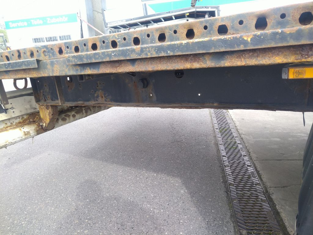 栏板式/ 平板半拖车 Krone SDP27 TwistLocks 40"+ 20" BPW Lift Rungentaschen:图12 栏板式/ 平板半拖车 Krone SDP27 TwistLocks 40"+ 20" BPW Lift Rungentaschen:图12