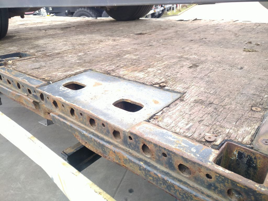 栏板式/ 平板半拖车 Krone SDP27 TwistLocks 40"+ 20" BPW Lift Rungentaschen:图14 栏板式/ 平板半拖车 Krone SDP27 TwistLocks 40"+ 20" BPW Lift Rungentaschen:图14