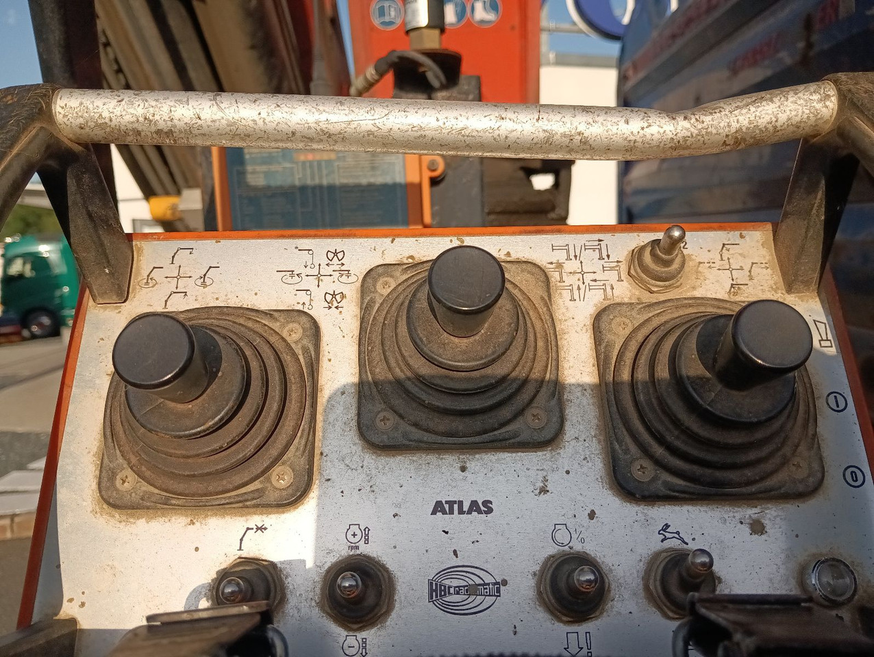 MAN TGS 26:480 6x4 EURO5 ATLAS 240.2E-A4 3-S-Kipper - 翻斗车, 起重车:图5 MAN TGS 26:480 6x4 EURO5 ATLAS 240.2E-A4 3-S-Kipper - 翻斗车, 起重车:图5
