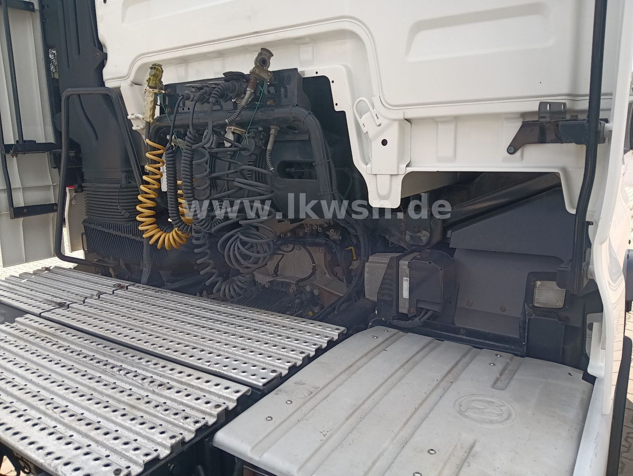 牵引车 MAN TGX 18:440 FLT XLX 2xTank Klima Spoiler Kühlbox MAN TGX 18:440 FLT XLX 2xTank Klima Spoiler Kühlbox：图21