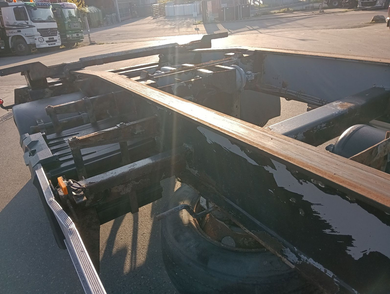 Meiller MEILLER HKM G18 SZL SCHLITTEN BPW Trommel 3,38t - 滚出式/ 箕斗拖车:图3 Meiller MEILLER HKM G18 SZL SCHLITTEN BPW Trommel 3,38t - 滚出式/ 箕斗拖车:图3