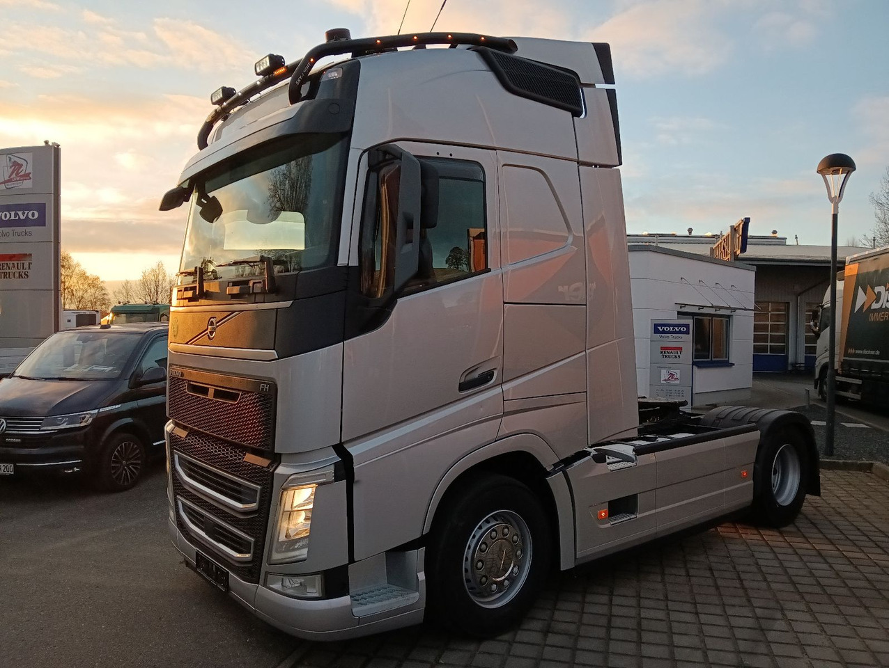 Volvo FH460 Globe FullSpoiler TV I-PARC 2xTank German - 牵引车:图3 Volvo FH460 Globe FullSpoiler TV I-PARC 2xTank German - 牵引车:图3