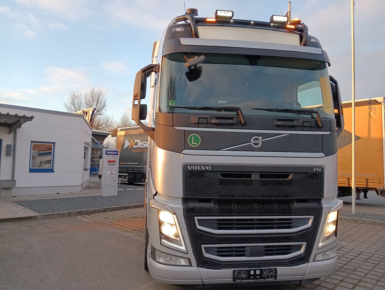 Volvo FH460 Globe FullSpoiler TV I-PARC 2xTank German - 牵引车:图4 Volvo FH460 Globe FullSpoiler TV I-PARC 2xTank German - 牵引车:图4