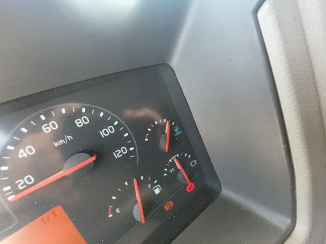 冷藏车 Volvo FL250 4x2R 14t CarrierSupra550 7,3m LBW1.5tKlima:图17 冷藏车 Volvo FL250 4x2R 14t CarrierSupra550 7,3m LBW1.5tKlima:图17