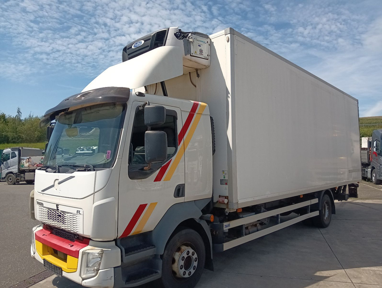 Volvo FL250 4x2R 14t CarrierSupra650 7,3m LBW1.5tKlima - 冷藏车:图1 Volvo FL250 4x2R 14t CarrierSupra650 7,3m LBW1.5tKlima - 冷藏车:图1