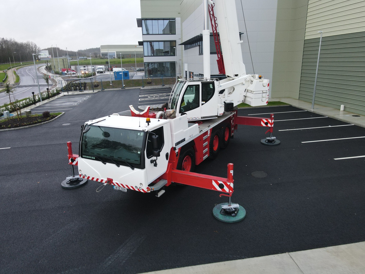 LIEBHERR LTM1060-3.1 - Excellent Condition and Full Remote - 全地形起重机:图1 LIEBHERR LTM1060-3.1 - Excellent Condition and Full Remote - 全地形起重机:图1