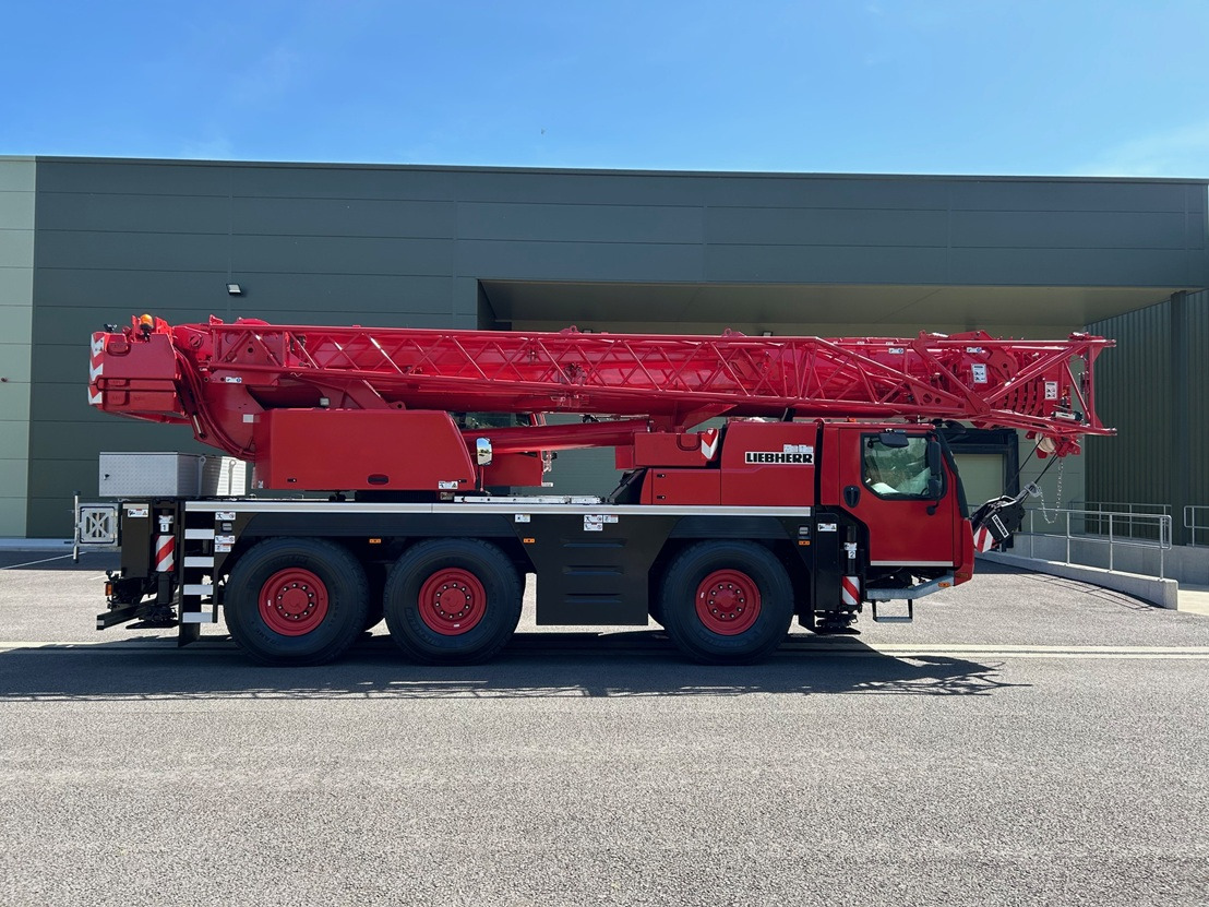 LIEBHERR LTM1060-3.1 with only 5,090 kms from New - 全地形起重机:图5 LIEBHERR LTM1060-3.1 with only 5,090 kms from New - 全地形起重机:图5