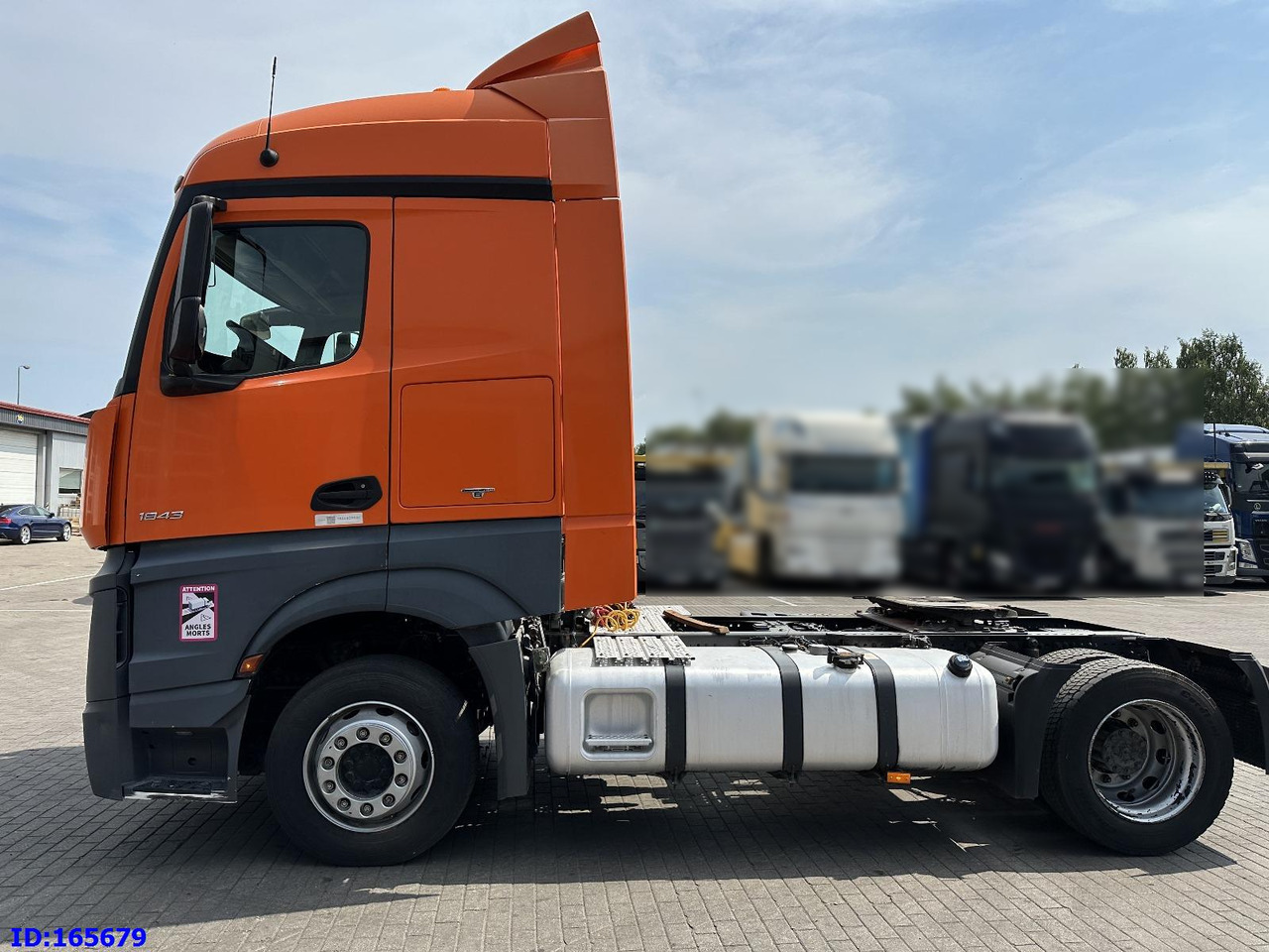 MERCEDES-BENZ Actros 1843 - Mega - Euro6 - 牵引车:图5 MERCEDES-BENZ Actros 1843 - Mega - Euro6 - 牵引车:图5