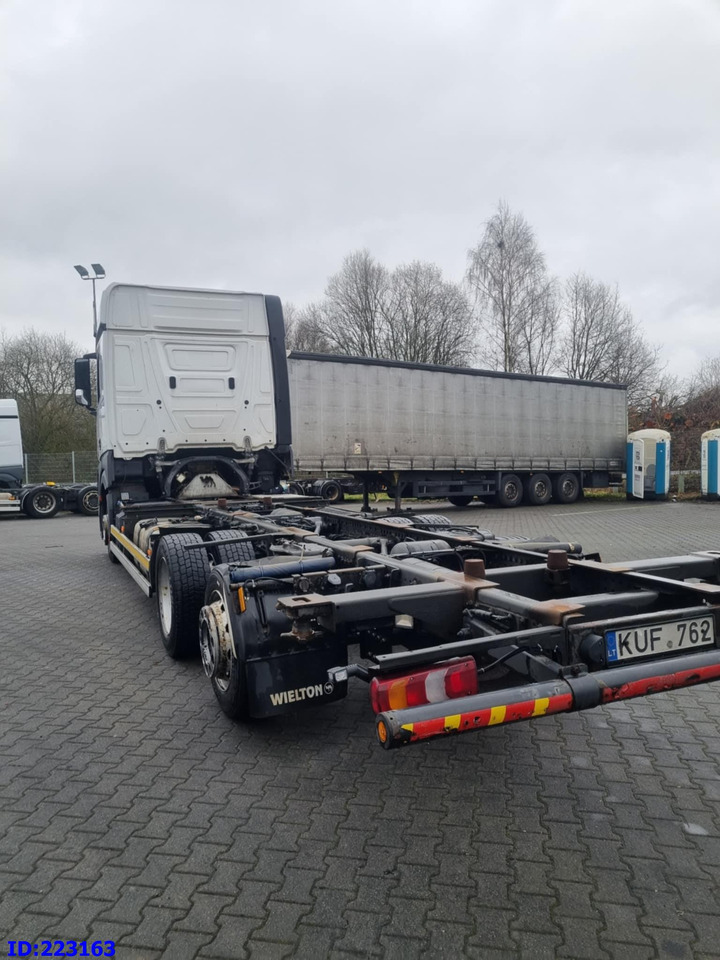 MERCEDES-BENZ Actros 2542 BDF 6x2 Euro6 - 驾驶室底盘卡车:图4 MERCEDES-BENZ Actros 2542 BDF 6x2 Euro6 - 驾驶室底盘卡车:图4