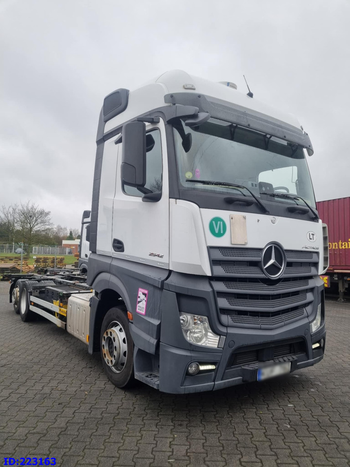 MERCEDES-BENZ Actros 2542 BDF 6x2 Euro6 - 驾驶室底盘卡车:图1 MERCEDES-BENZ Actros 2542 BDF 6x2 Euro6 - 驾驶室底盘卡车:图1