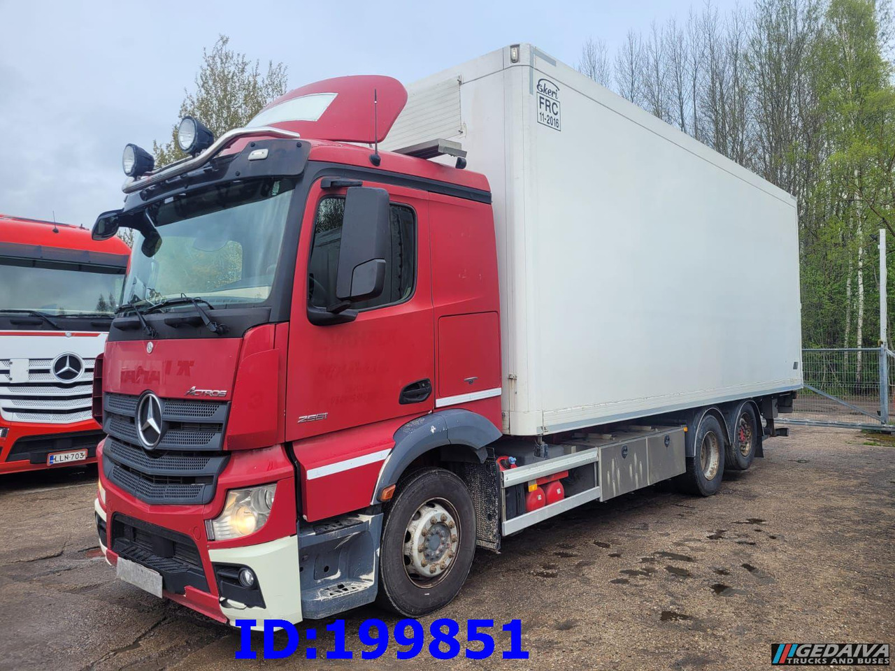 MERCEDES-BENZ Actros 2551 6x2 Euro5 - 厢式卡车:图1 MERCEDES-BENZ Actros 2551 6x2 Euro5 - 厢式卡车:图1