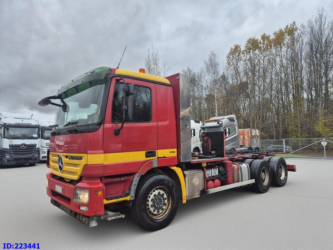 MERCEDES-BENZ Actros 2636 6X4 (3pedals) - 驾驶室底盘卡车:图1 MERCEDES-BENZ Actros 2636 6X4 (3pedals) - 驾驶室底盘卡车:图1