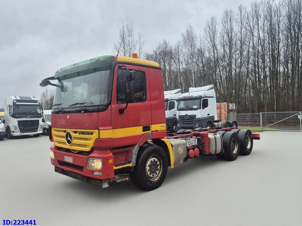 MERCEDES-BENZ Actros 2636 6X4 (3pedals) - 驾驶室底盘卡车:图1 MERCEDES-BENZ Actros 2636 6X4 (3pedals) - 驾驶室底盘卡车:图1