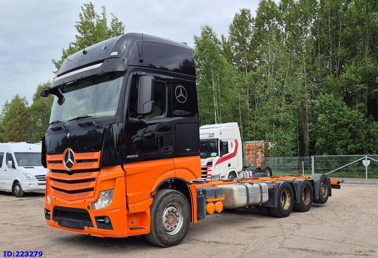 MERCEDES-BENZ Actros 3563 8×4 ( Steering axle) - 驾驶室底盘卡车:图1 MERCEDES-BENZ Actros 3563 8×4 ( Steering axle) - 驾驶室底盘卡车:图1