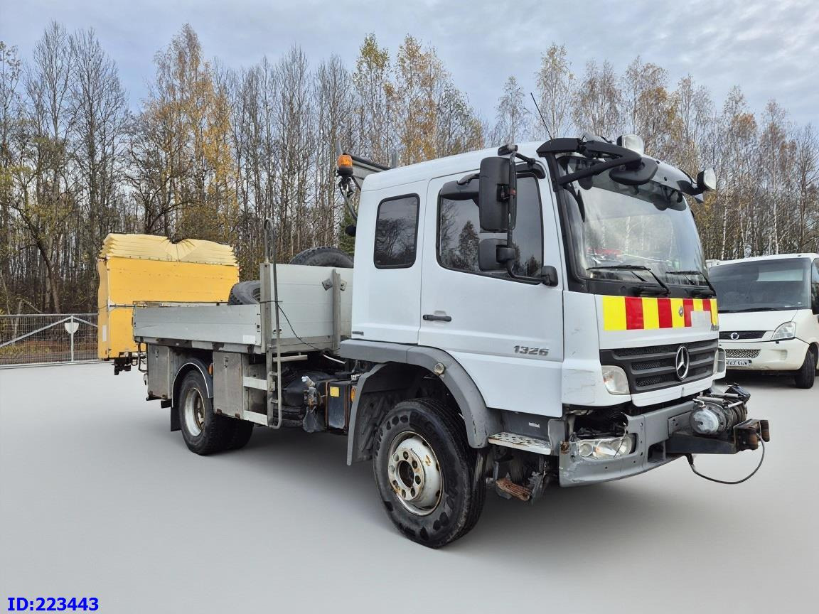 MERCEDES-BENZ Atego 1326 4×4 - 栏板式/ 平板卡车:图4 MERCEDES-BENZ Atego 1326 4×4 - 栏板式/ 平板卡车:图4