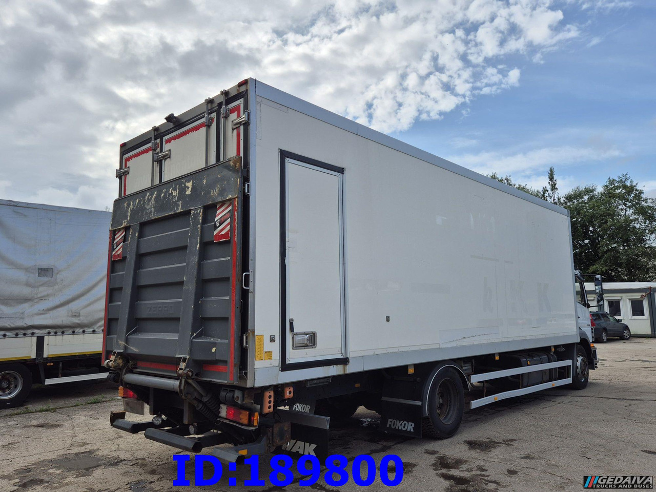 MERCEDES-BENZ Axor 1829 Euro5 Manual + Tail lift - 冷藏车:图5 MERCEDES-BENZ Axor 1829 Euro5 Manual + Tail lift - 冷藏车:图5
