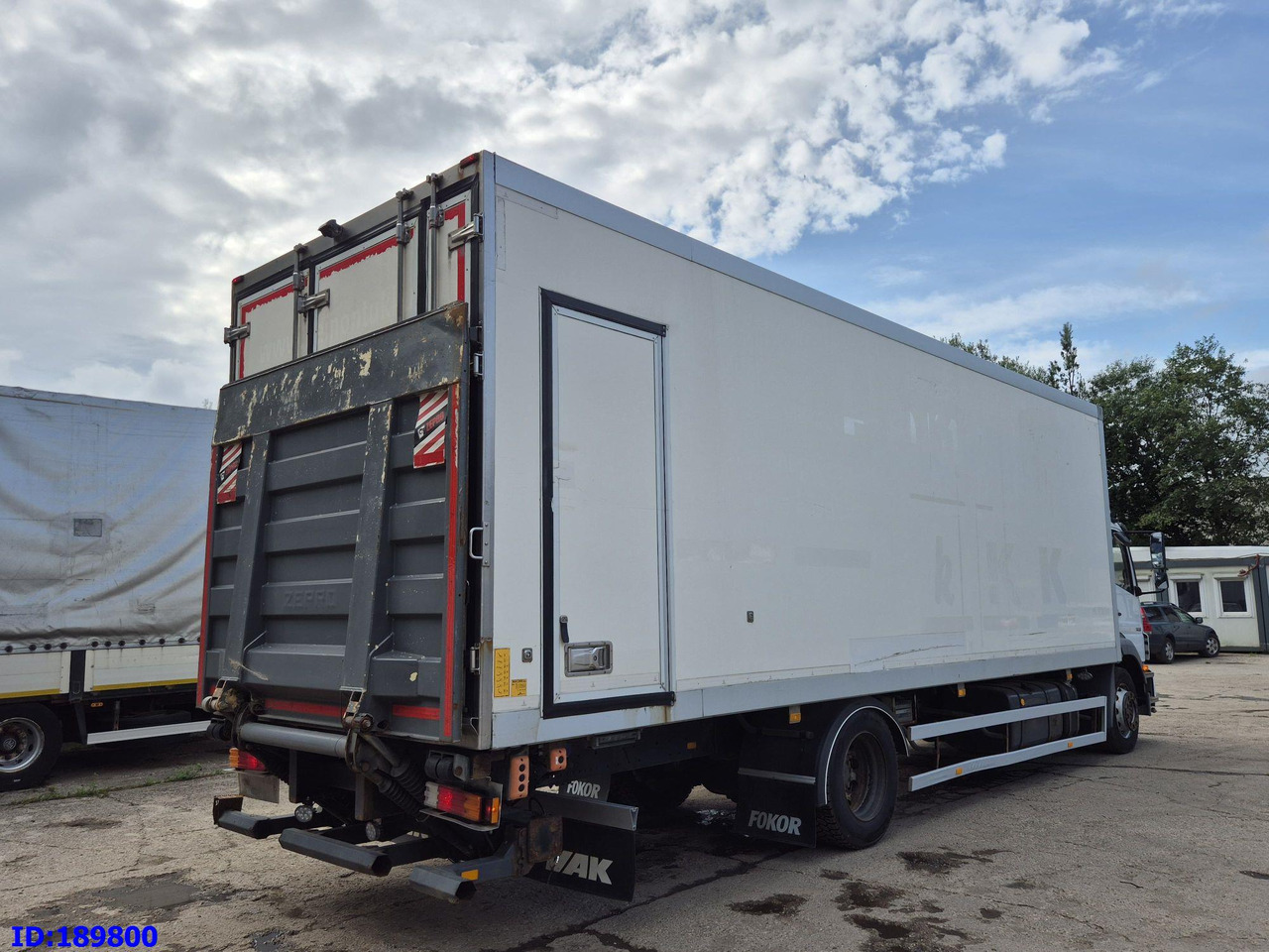 MERCEDES-BENZ Axor 1829 Euro5 Manual + Tail lift - 冷藏车:图5 MERCEDES-BENZ Axor 1829 Euro5 Manual + Tail lift - 冷藏车:图5