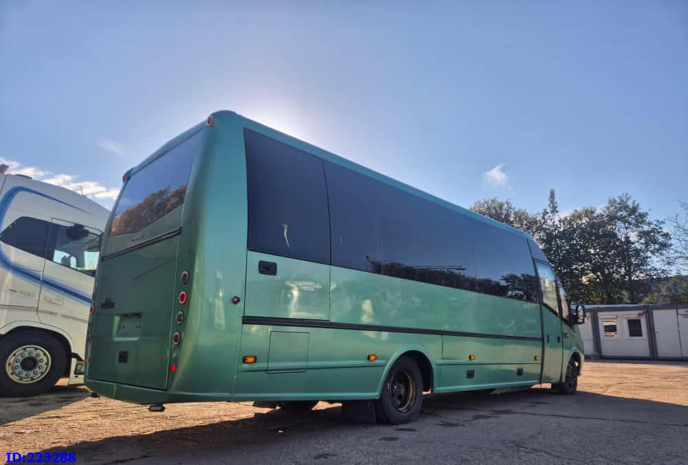 MERCEDES-BENZ Prospector Rosero Sunrider Vario 818 Euro5 - 长途客车:图5 MERCEDES-BENZ Prospector Rosero Sunrider Vario 818 Euro5 - 长途客车:图5