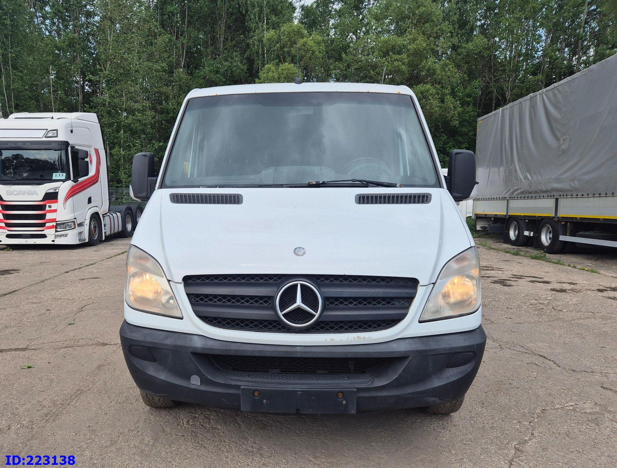 MERCEDES-BENZ Sprinter 213 - Euro5 - 长途客车:图2 MERCEDES-BENZ Sprinter 213 - Euro5 - 长途客车:图2