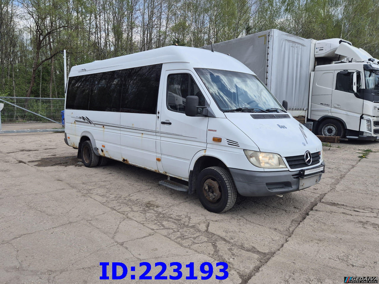 MERCEDES-BENZ Sprinter 416 VIP AC 17-seater - 长途客车:图4 MERCEDES-BENZ Sprinter 416 VIP AC 17-seater - 长途客车:图4