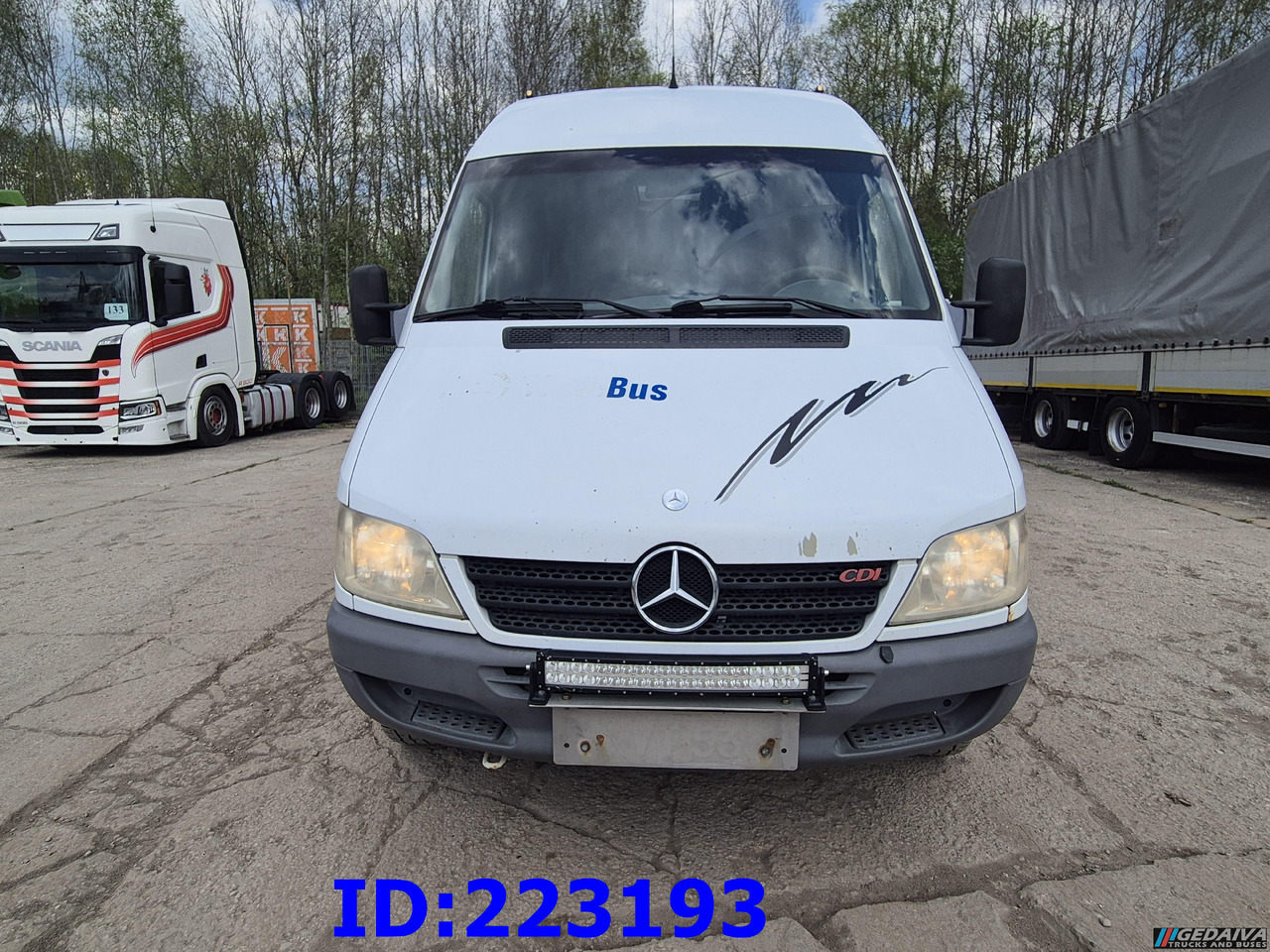 MERCEDES-BENZ Sprinter 416 VIP AC 17-seater - 长途客车:图2 MERCEDES-BENZ Sprinter 416 VIP AC 17-seater - 长途客车:图2