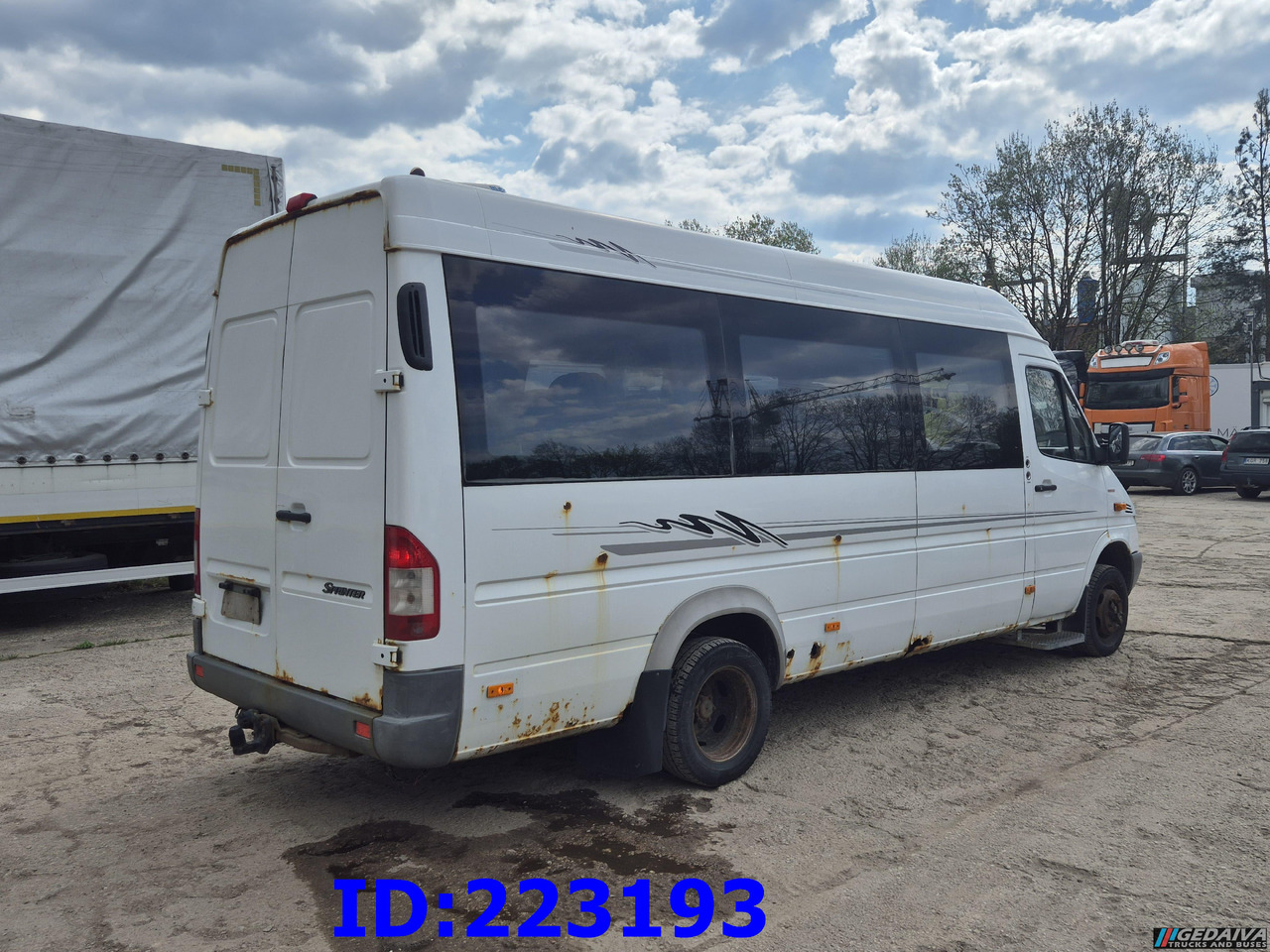 MERCEDES-BENZ Sprinter 416 VIP AC 17-seater - 长途客车:图5 MERCEDES-BENZ Sprinter 416 VIP AC 17-seater - 长途客车:图5