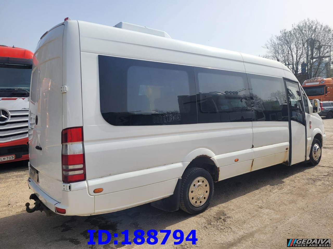 MERCEDES-BENZ Sprinter 518 - Kasten VIP - 20 Seater - 长途客车:图5 MERCEDES-BENZ Sprinter 518 - Kasten VIP - 20 Seater - 长途客车:图5