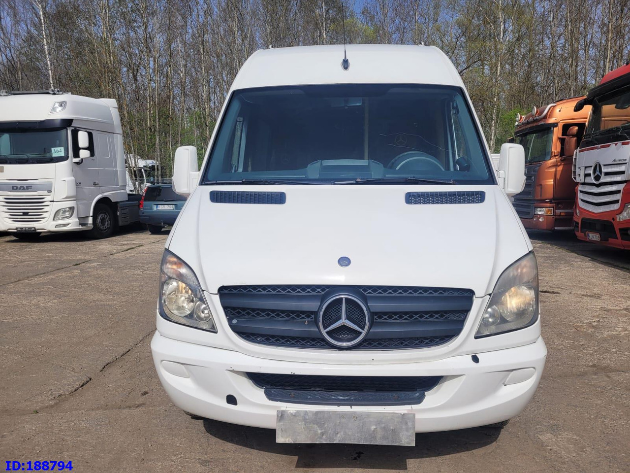MERCEDES-BENZ Sprinter 518 - Kasten VIP - 20 Seater - 小型巴士, 小型客车:图2 MERCEDES-BENZ Sprinter 518 - Kasten VIP - 20 Seater - 小型巴士, 小型客车:图2