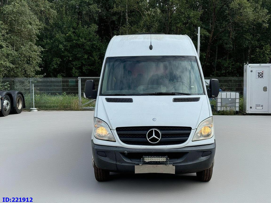 MERCEDES-BENZ Sprinter 518 VIP 17-Place - 小型巴士, 小型客车:图2 MERCEDES-BENZ Sprinter 518 VIP 17-Place - 小型巴士, 小型客车:图2