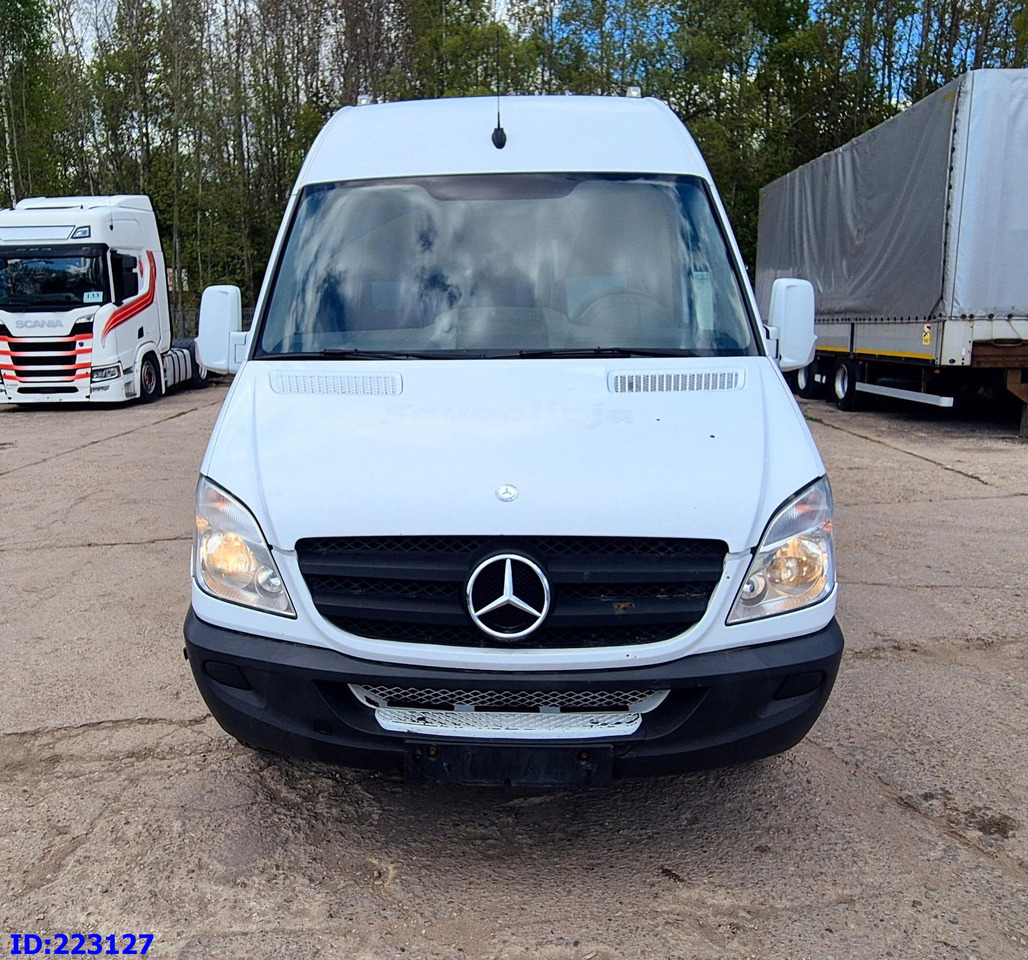 MERCEDES-BENZ Sprinter 518 - VIP -19 Seater - 长途客车:图2 MERCEDES-BENZ Sprinter 518 - VIP -19 Seater - 长途客车:图2