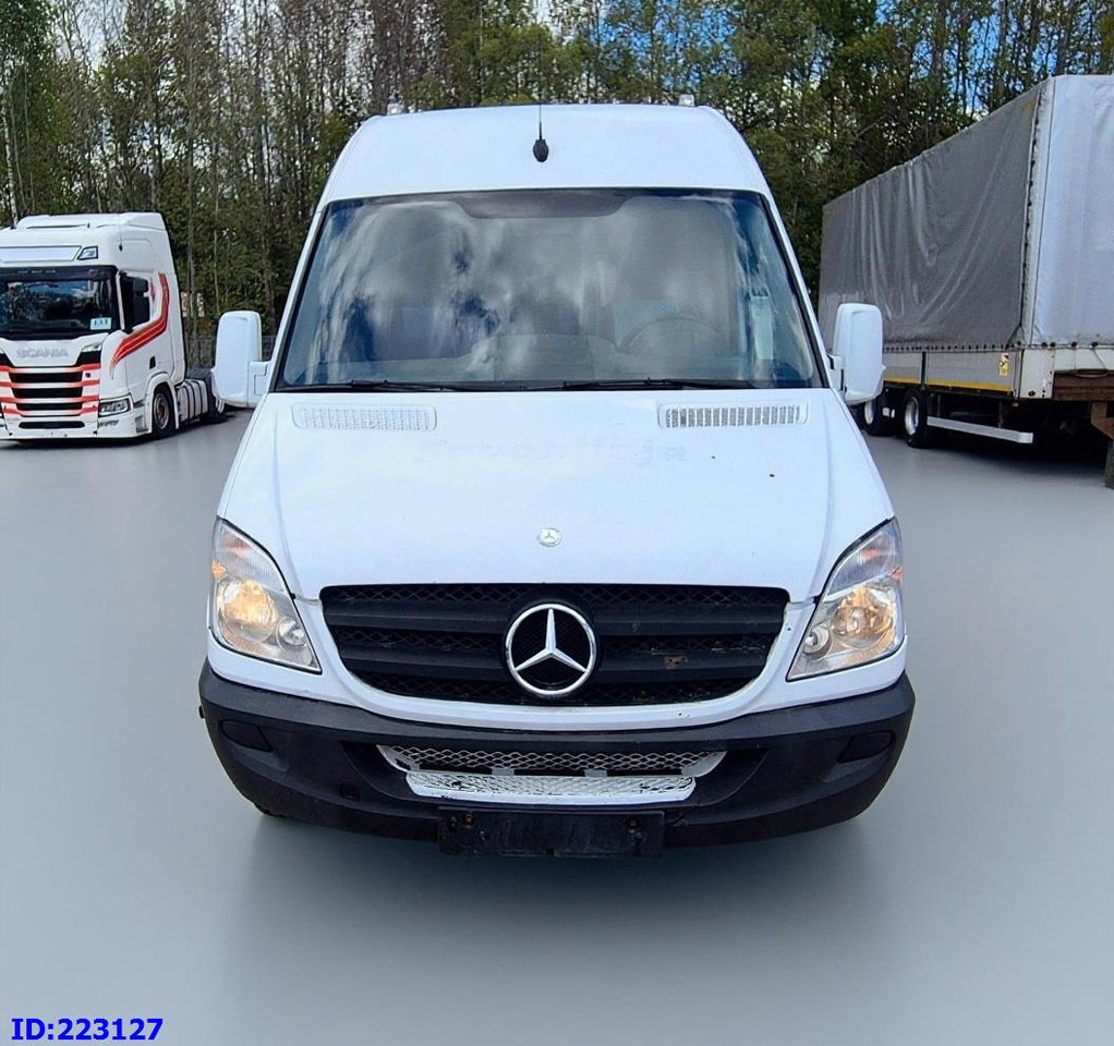 MERCEDES-BENZ Sprinter 518 - VIP -19 Seater - 小型巴士, 小型客车:图2 MERCEDES-BENZ Sprinter 518 - VIP -19 Seater - 小型巴士, 小型客车:图2