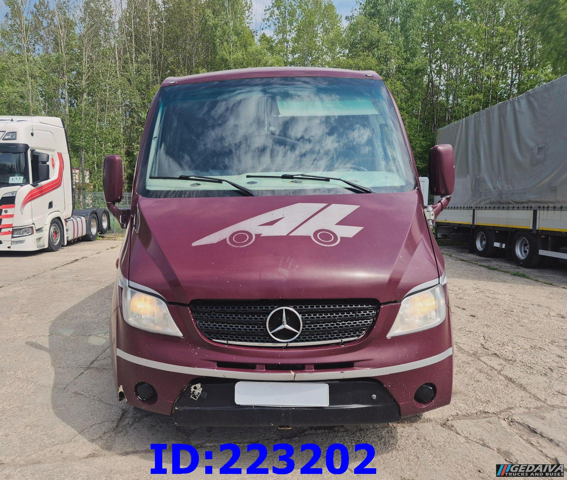 MERCEDES-BENZ Sunrider 818D Vario 33 - Seater - 长途客车:图2 MERCEDES-BENZ Sunrider 818D Vario 33 - Seater - 长途客车:图2