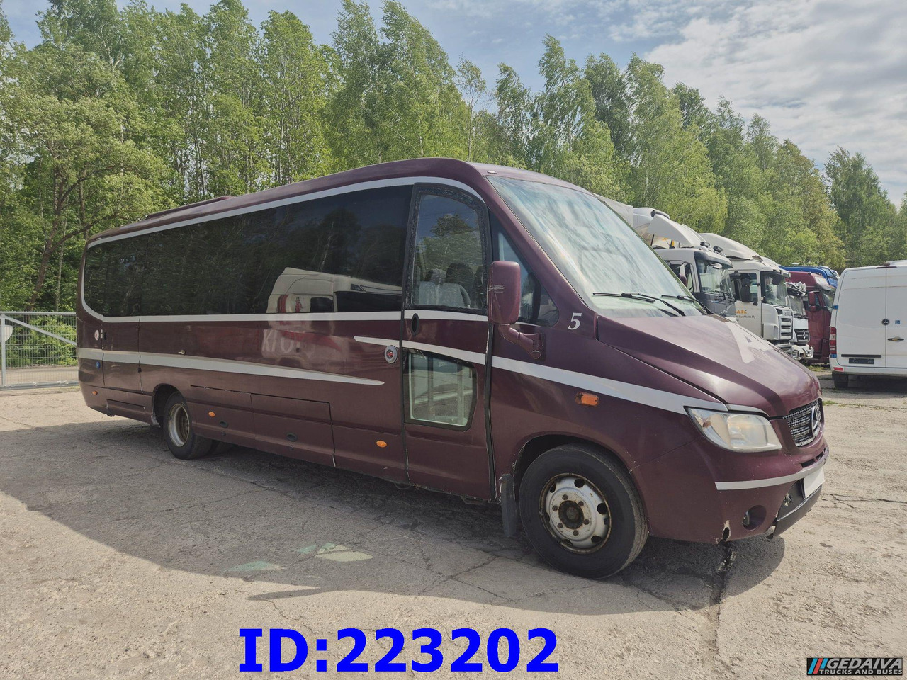 MERCEDES-BENZ Sunrider 818D Vario 33 - Seater - 长途客车:图4 MERCEDES-BENZ Sunrider 818D Vario 33 - Seater - 长途客车:图4