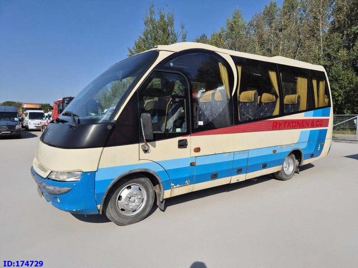 MERCEDES-BENZ Vario 815 26-Seater - 小型巴士, 长途客车:图1 MERCEDES-BENZ Vario 815 26-Seater - 小型巴士, 长途客车:图1