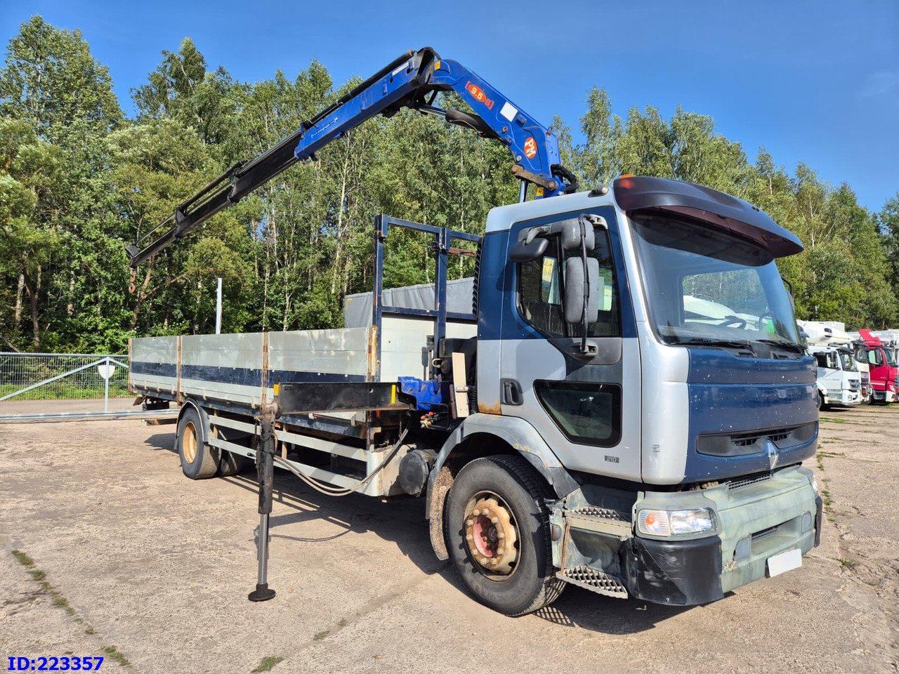 RENAULT Premium 210 4x2 Crane PM - 木材运输车:图2 RENAULT Premium 210 4x2 Crane PM - 木材运输车:图2