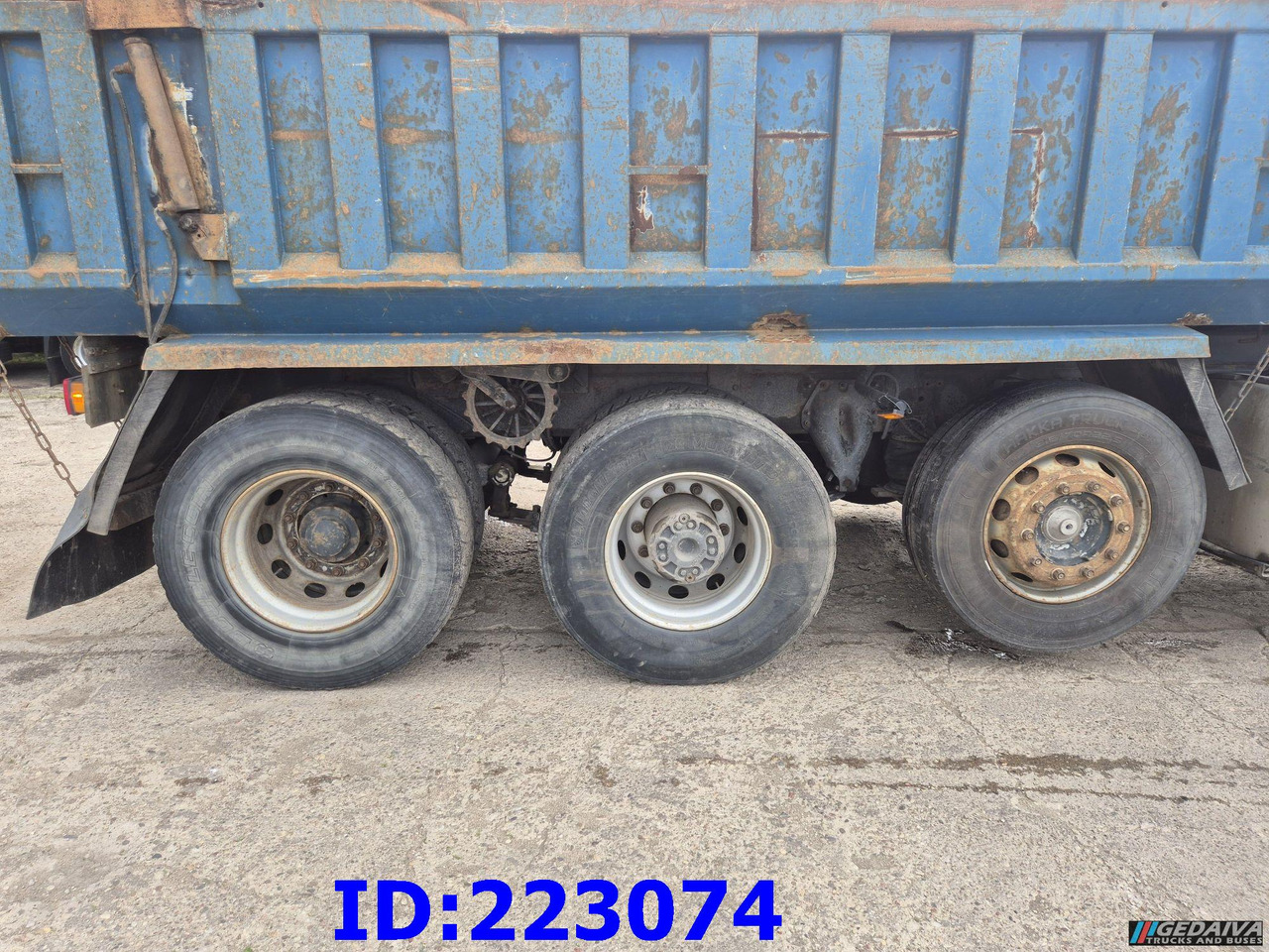 SCANIA 124 8x2 - Manual - Full steel - 翻斗车:图5 SCANIA 124 8x2 - Manual - Full steel - 翻斗车:图5