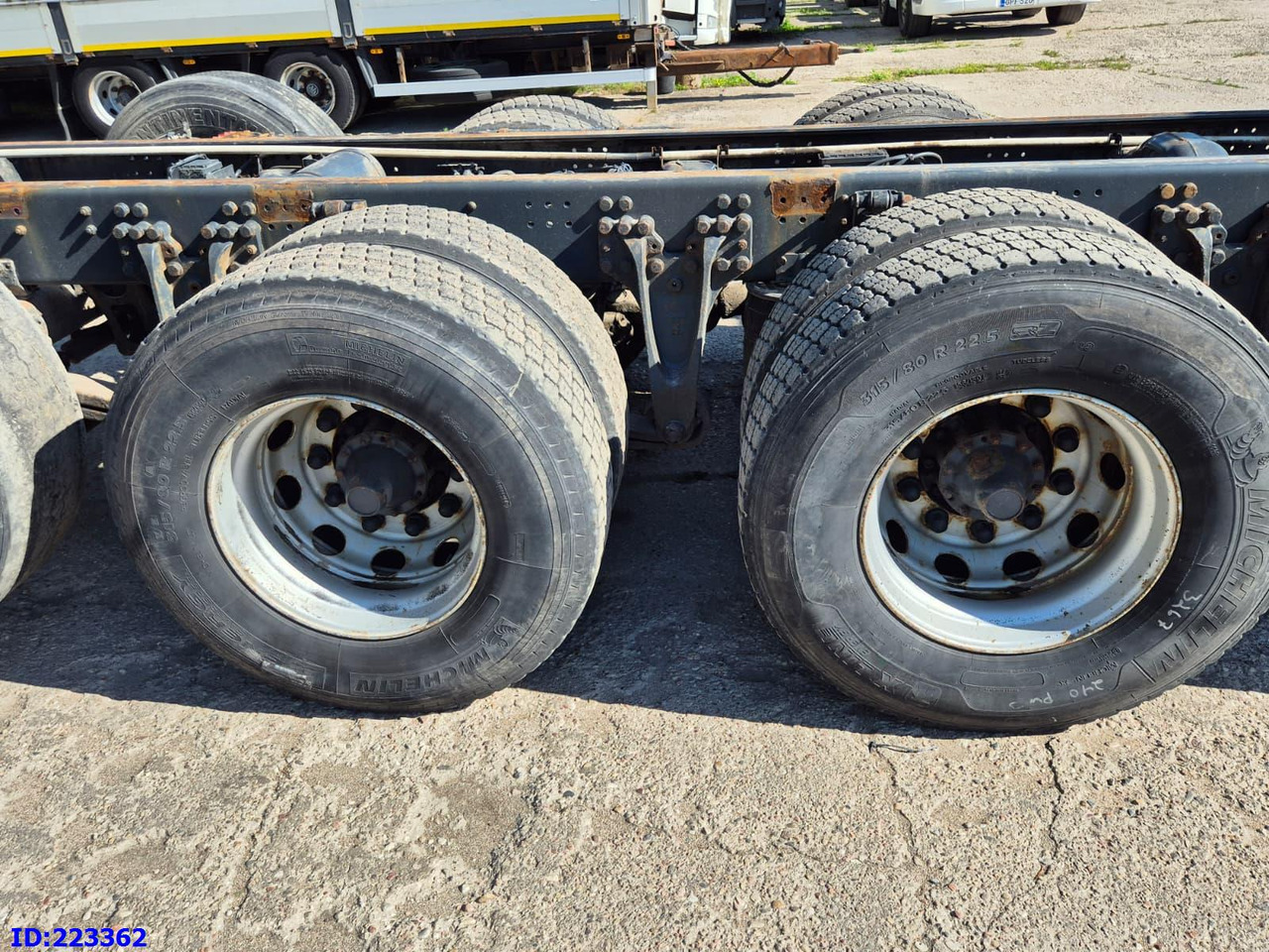 SCANIA R580 8x4 Euro6 Retarder - 驾驶室底盘卡车:图5 SCANIA R580 8x4 Euro6 Retarder - 驾驶室底盘卡车:图5