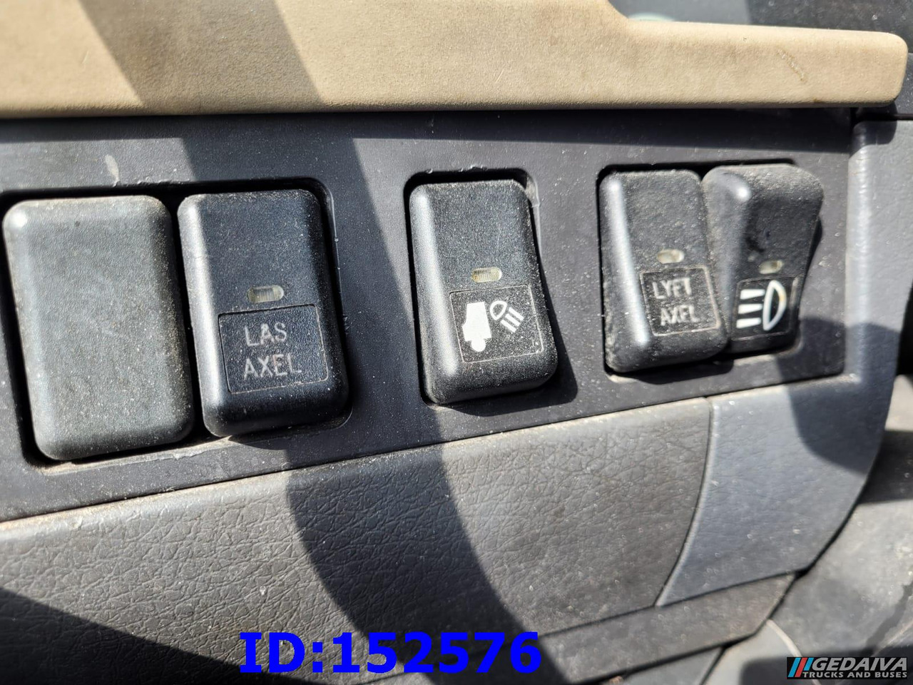 牵引车 VOLVO FH13 480HP 6x2：图13