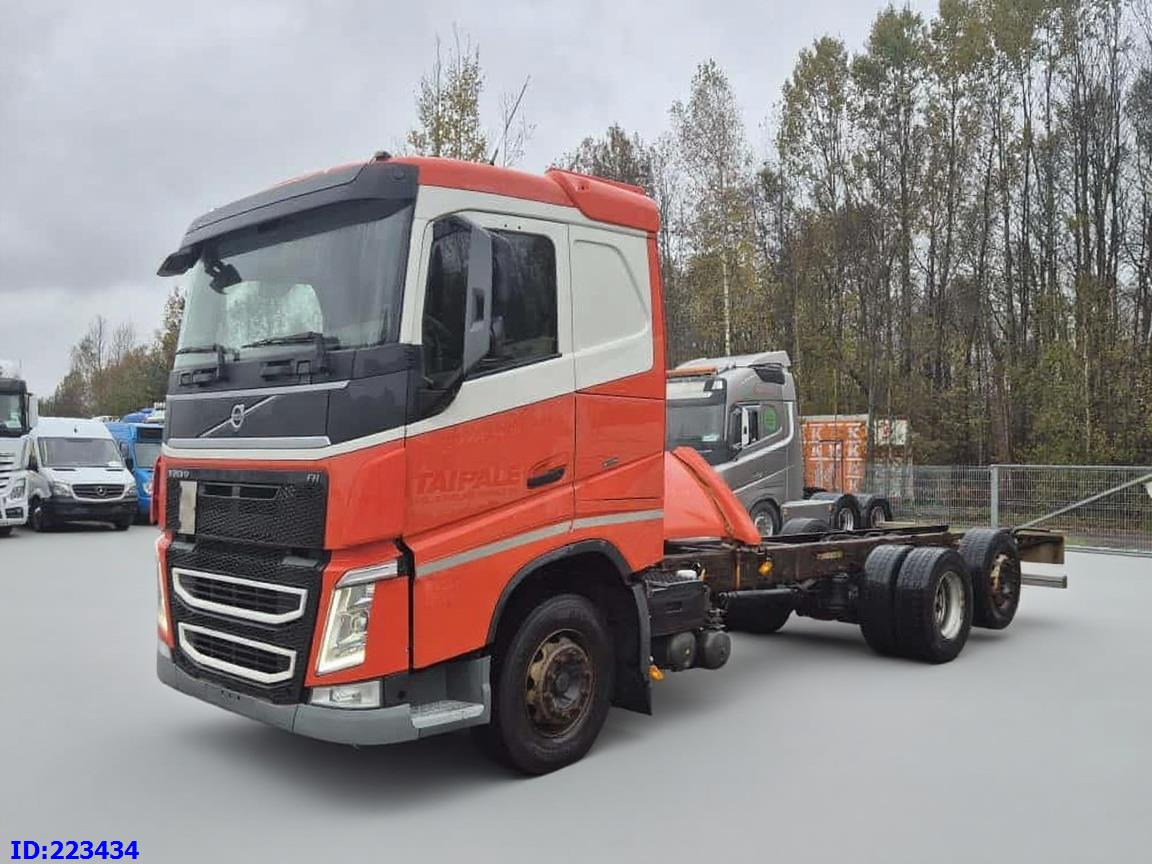 VOLVO FH13 500HP 6x2 - 驾驶室底盘卡车:图1 VOLVO FH13 500HP 6x2 - 驾驶室底盘卡车:图1