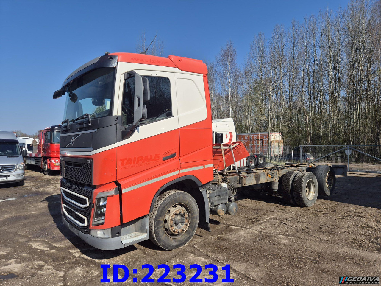 VOLVO FH13 540HP 6X2 Euro6 - 驾驶室底盘卡车:图1 VOLVO FH13 540HP 6X2 Euro6 - 驾驶室底盘卡车:图1