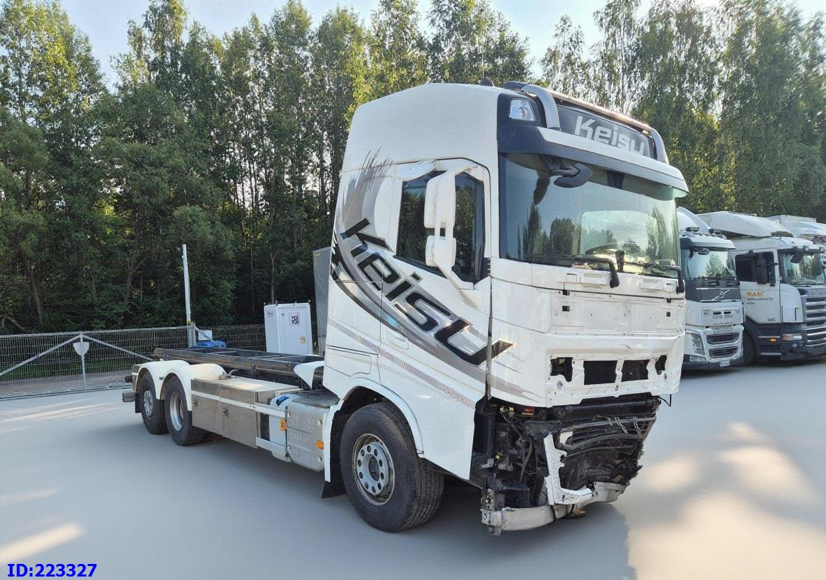 VOLVO FH13 550HP 6x2 ( Drivable condition ) - 驾驶室底盘卡车:图4 VOLVO FH13 550HP 6x2 ( Drivable condition ) - 驾驶室底盘卡车:图4