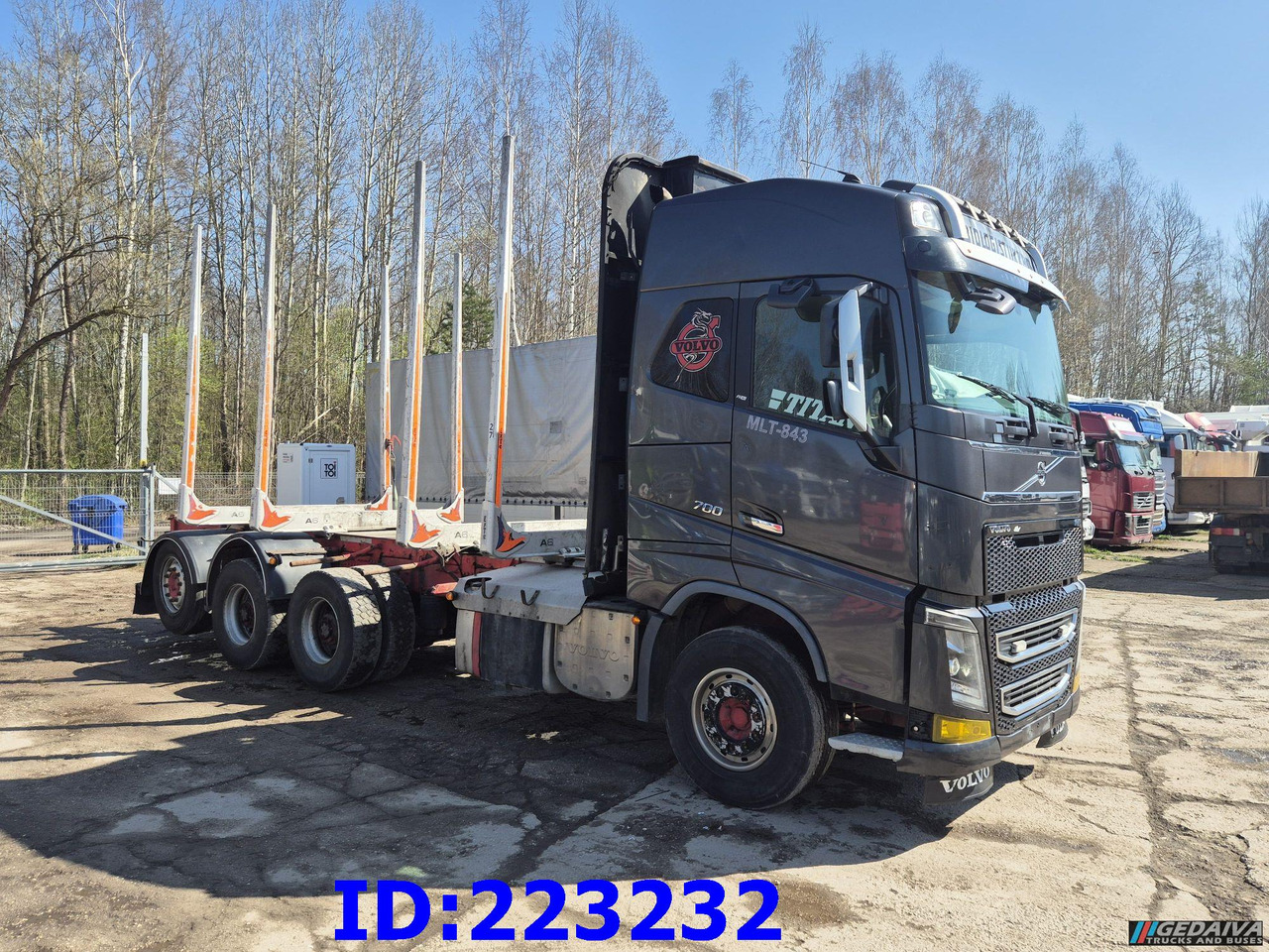 VOLVO FH16 700HP 8X4 Big Axles - 木材运输车:图4 VOLVO FH16 700HP 8X4 Big Axles - 木材运输车:图4