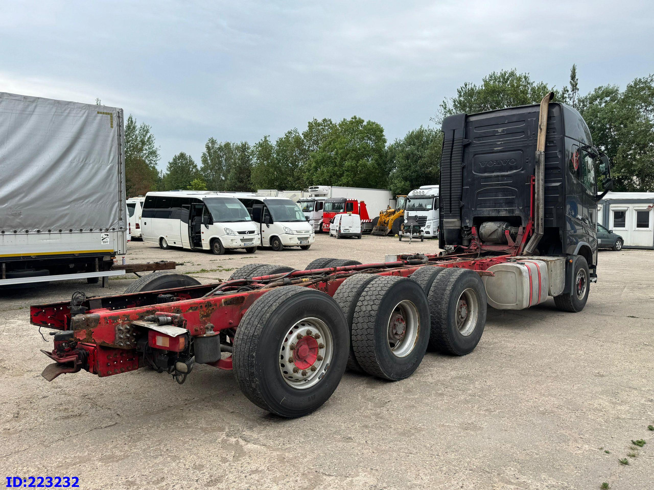 VOLVO FH16 700HP 8X4 Big Axles - 驾驶室底盘卡车:图5 VOLVO FH16 700HP 8X4 Big Axles - 驾驶室底盘卡车:图5