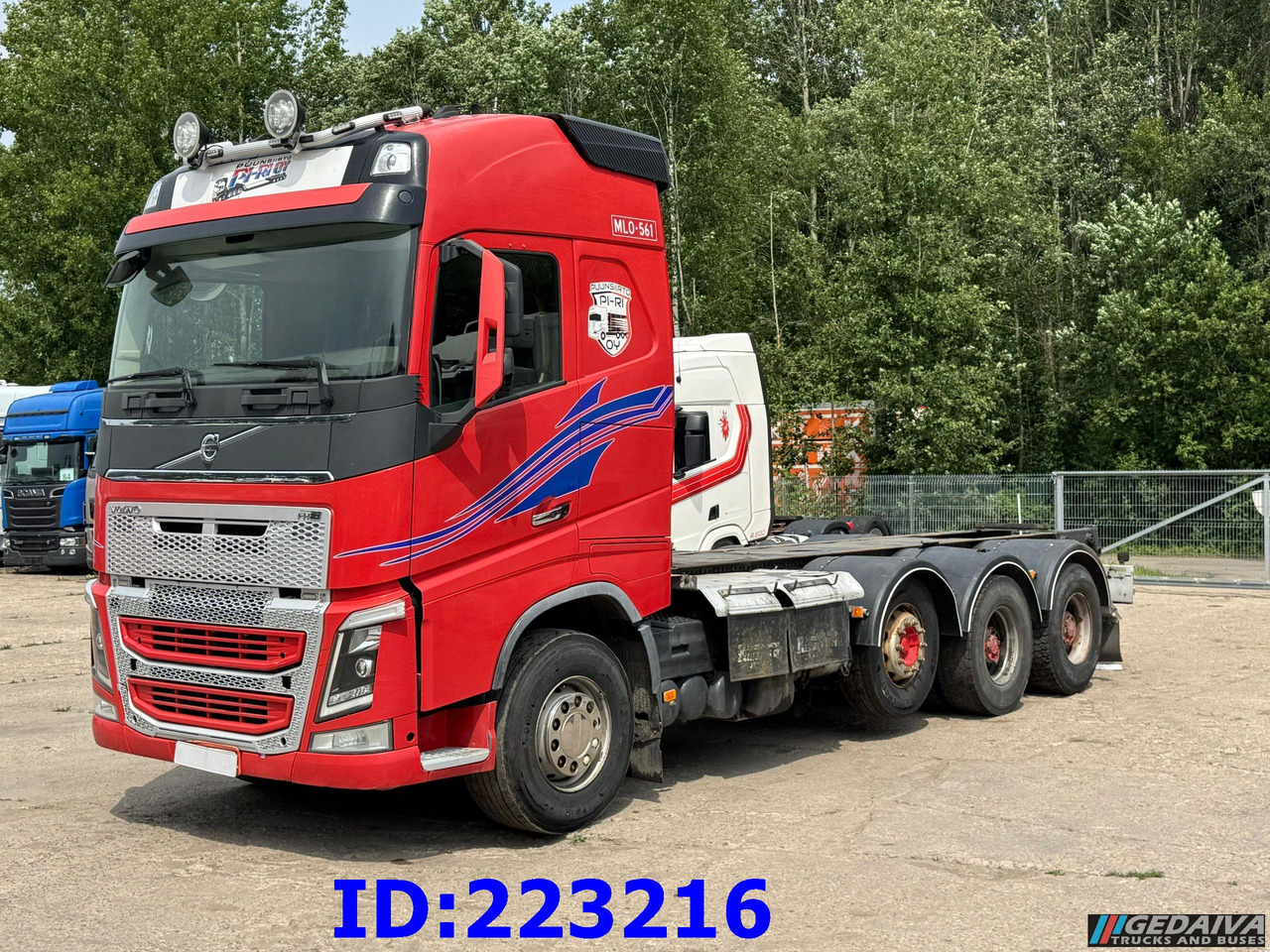 VOLVO FH16 700HP 8X4 Big axle - 驾驶室底盘卡车:图1 VOLVO FH16 700HP 8X4 Big axle - 驾驶室底盘卡车:图1