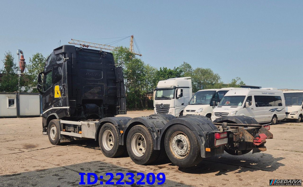 VOLVO FH16 750HP 8x4 Steering axle - 驾驶室底盘卡车:图5 VOLVO FH16 750HP 8x4 Steering axle - 驾驶室底盘卡车:图5