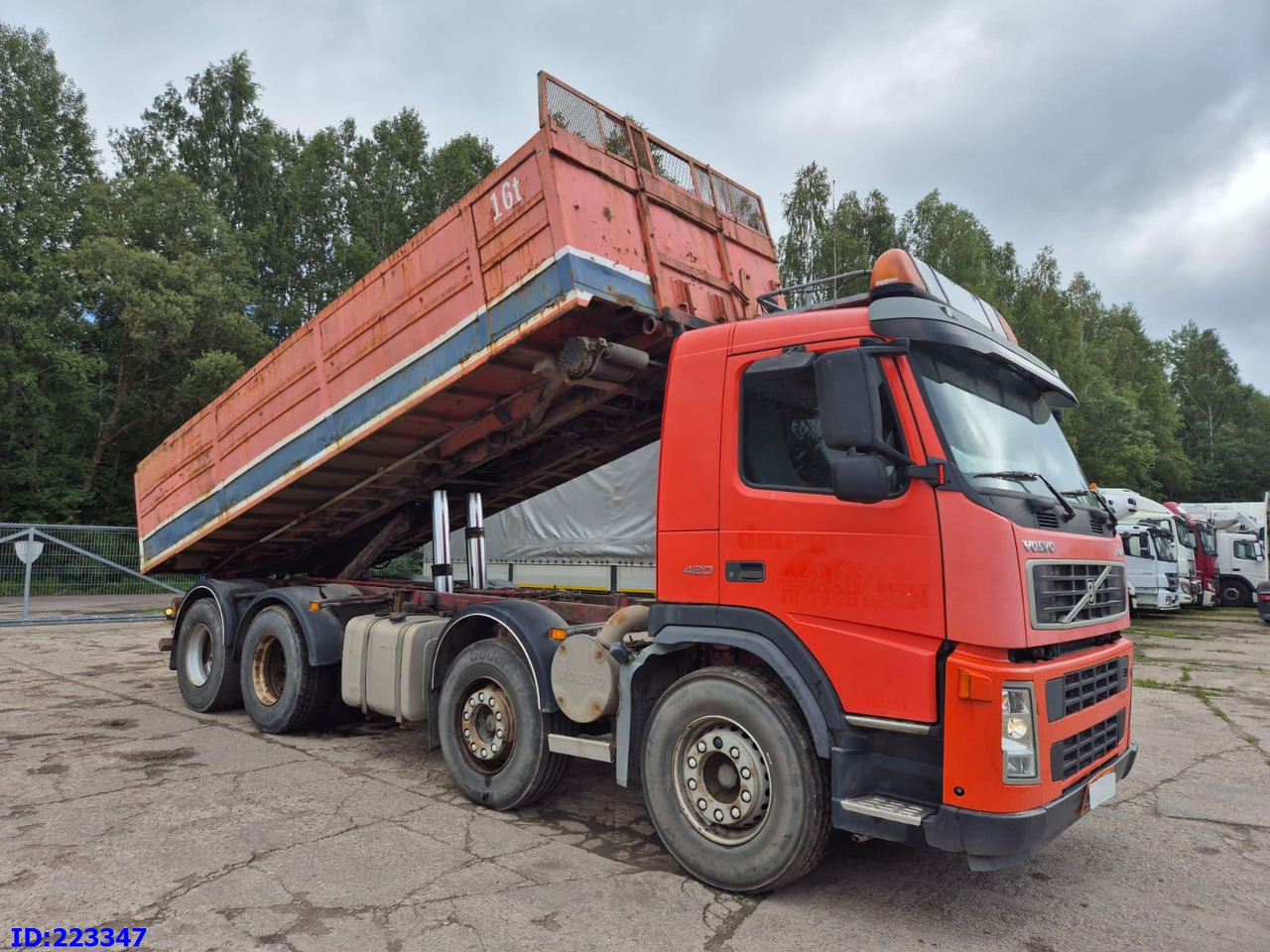 VOLVO FM12 420HP 8X4 Manual - 翻斗车:图4 VOLVO FM12 420HP 8X4 Manual - 翻斗车:图4